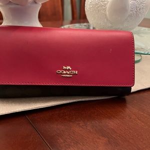 COPY - Coach Wallet full size Red& Brown Great condition